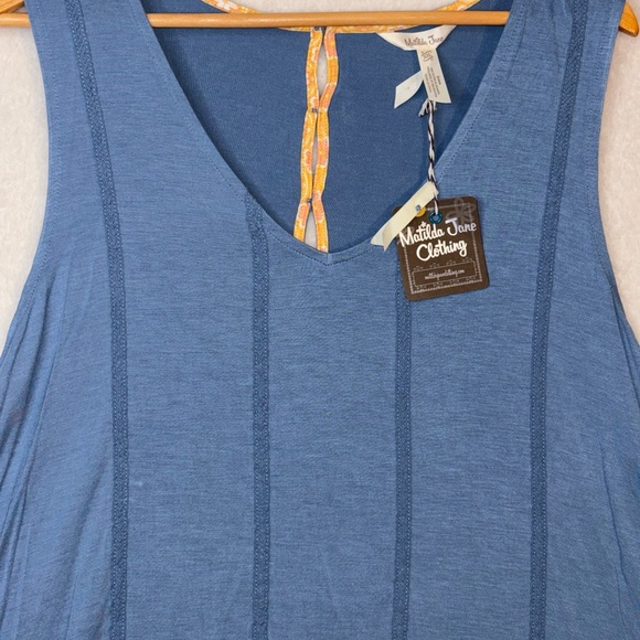 NWT! Matilda Jane Blue V‑Neck Top with Yellow Trim button key hole
Size XXL - Picture 9 of 12